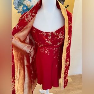 Victoria Secret COLLECTION Red Embroidered Negligee & Robe - Glamorous! Size L